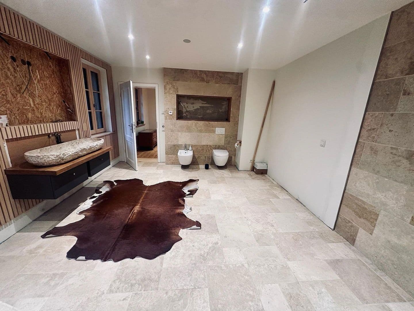 Predaj domu 260 m², pozemek 9.000 m², Glauchauer Straße 12, Glauchau, Sasko Predaj domu 260 m², pozemek 9.000 m², Glauchauer Straße 12, Glauchau, Sasko