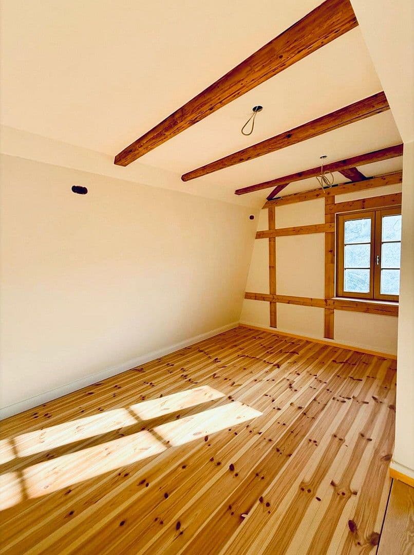 Predaj domu 260 m², pozemek 9.000 m², Glauchauer Straße 12, Glauchau, Sasko Predaj domu 260 m², pozemek 9.000 m², Glauchauer Straße 12, Glauchau, Sasko