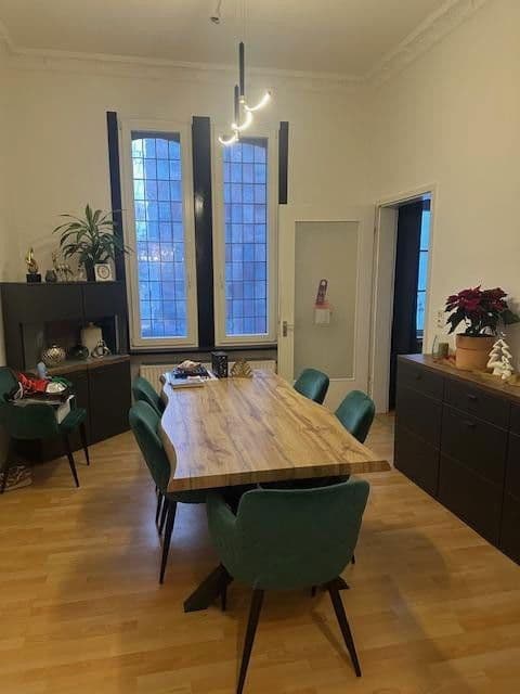 Prenájom bytu 4-izbový 126 m², Uhlemeyerstr. 15, Hannover, Dolné Sasko Prenájom bytu 4-izbový 126 m², Uhlemeyerstr. 15, Hannover, Dolné Sasko