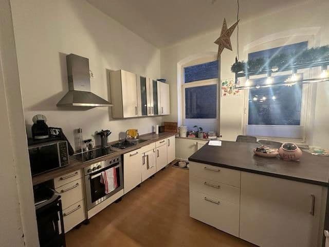 Prenájom bytu 4-izbový 126 m², Uhlemeyerstr. 15, Hannover, Dolné Sasko Prenájom bytu 4-izbový 126 m², Uhlemeyerstr. 15, Hannover, Dolné Sasko