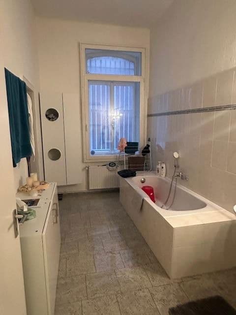 Prenájom bytu 4-izbový 126 m², Uhlemeyerstr. 15, Hannover, Dolné Sasko Prenájom bytu 4-izbový 126 m², Uhlemeyerstr. 15, Hannover, Dolné Sasko