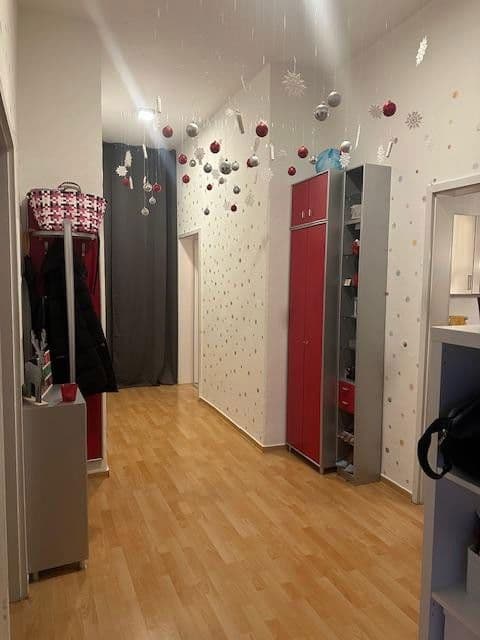 Prenájom bytu 4-izbový 126 m², Uhlemeyerstr. 15, Hannover, Dolné Sasko Prenájom bytu 4-izbový 126 m², Uhlemeyerstr. 15, Hannover, Dolné Sasko