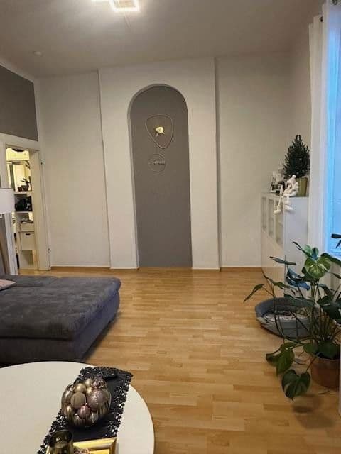 Prenájom bytu 4-izbový 126 m², Uhlemeyerstr. 15, Hannover, Dolné Sasko Prenájom bytu 4-izbový 126 m², Uhlemeyerstr. 15, Hannover, Dolné Sasko