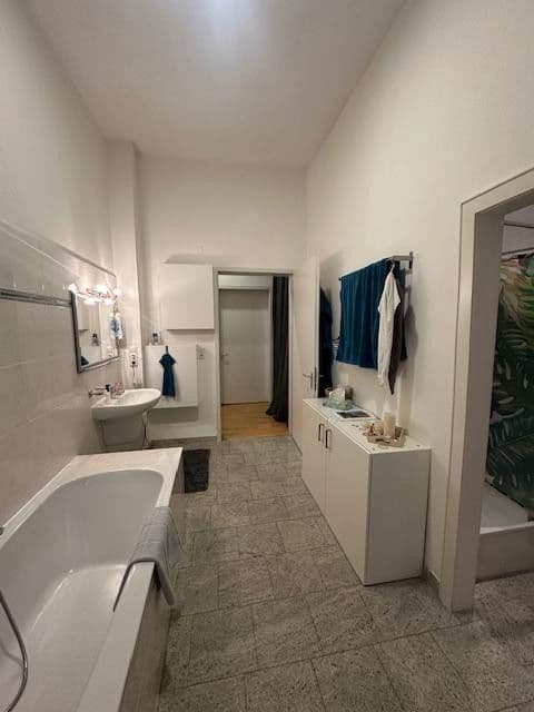 Prenájom bytu 4-izbový 126 m², Uhlemeyerstr. 15, Hannover, Dolné Sasko Prenájom bytu 4-izbový 126 m², Uhlemeyerstr. 15, Hannover, Dolné Sasko