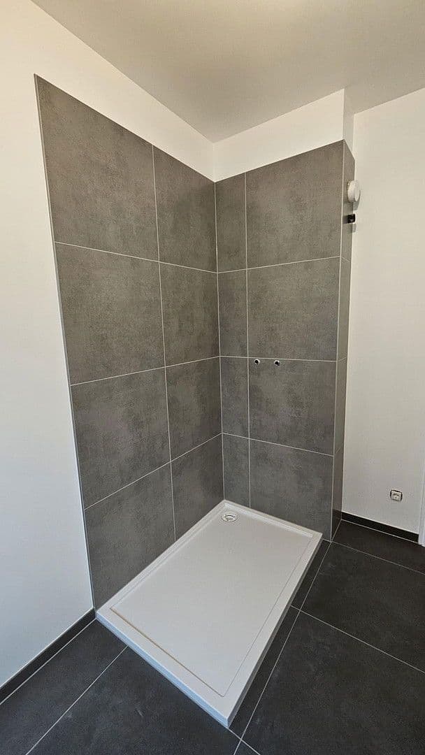 Prenájom bytu 2-izbový 67 m², Berliner Straße 64, Steinbach (Taunus), Hesensko Prenájom bytu 2-izbový 67 m², Berliner Straße 64, Steinbach (Taunus), Hesensko