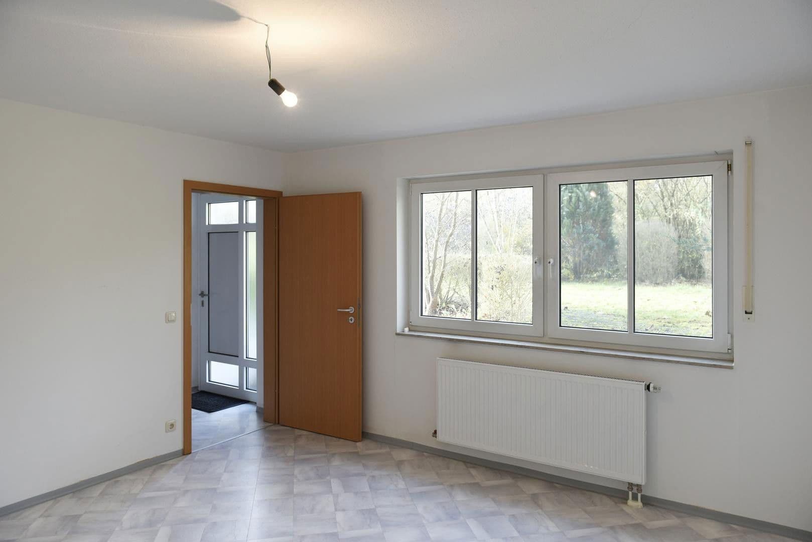 Predaj domu 189 m², pozemek 780 m², Adelsdorf, Bavorsko Predaj domu 189 m², pozemek 780 m², Adelsdorf, Bavorsko