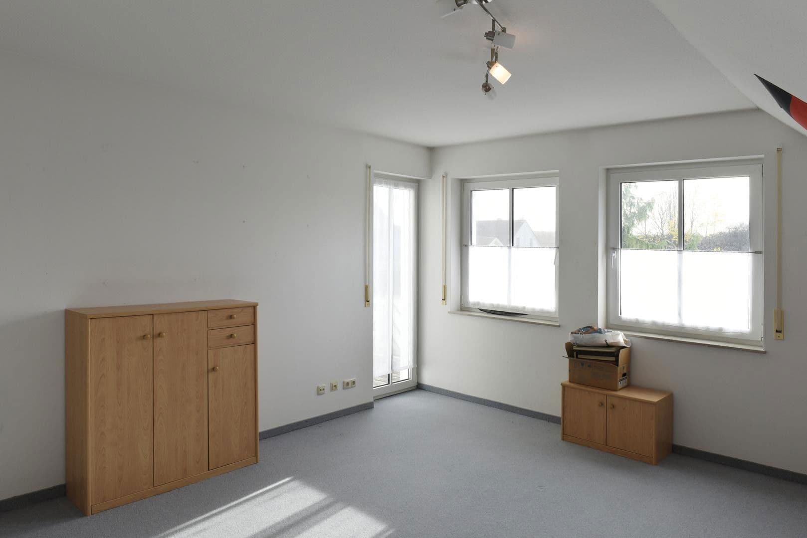 Predaj domu 189 m², pozemek 780 m², Adelsdorf, Bavorsko Predaj domu 189 m², pozemek 780 m², Adelsdorf, Bavorsko