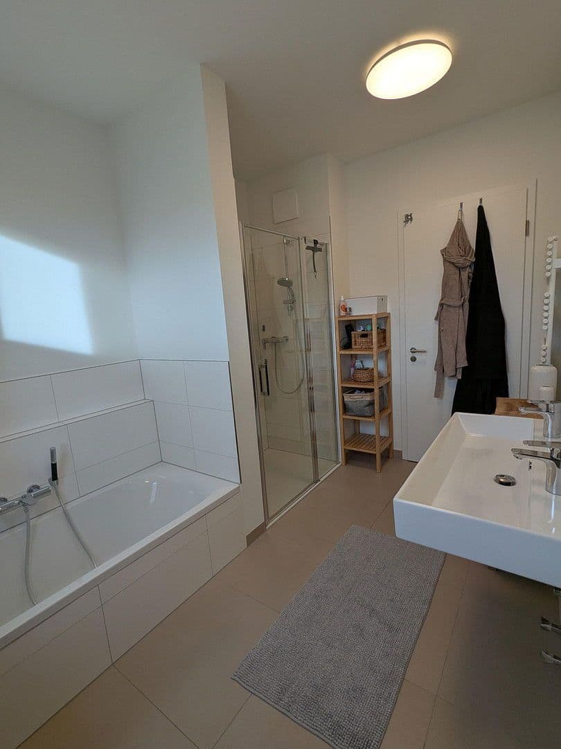Predaj bytu 4-izbový 108 m², Odinstraße 23, Berlin, Berlín Predaj bytu 4-izbový 108 m², Odinstraße 23, Berlin, Berlín