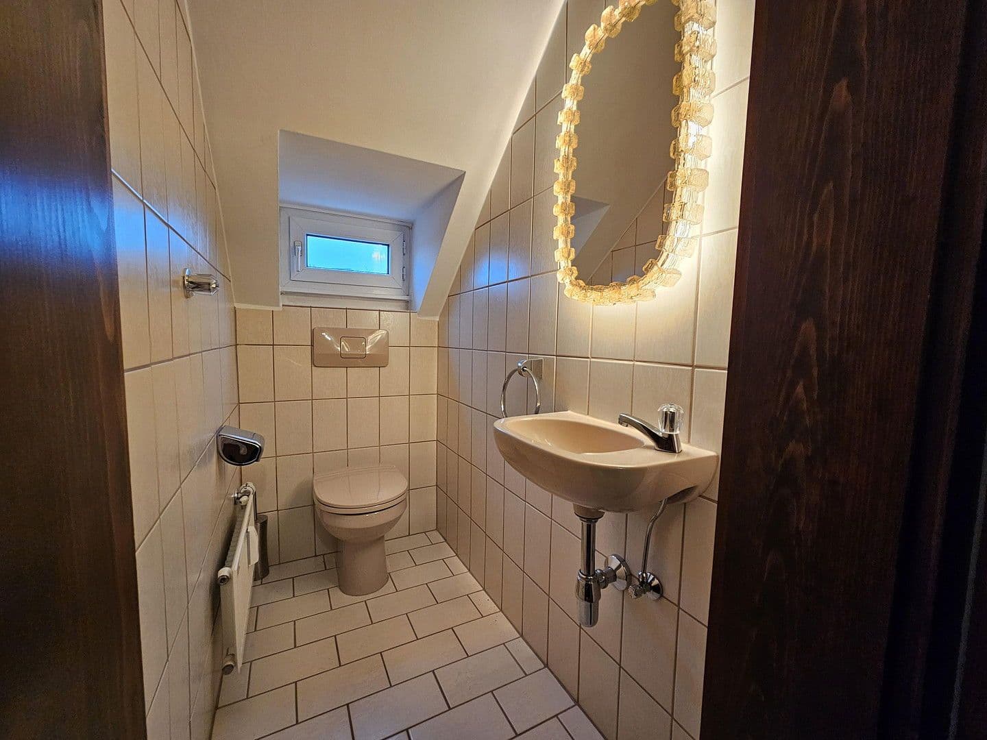 Prenájom bytu 2-izbový 49 m², Frankfurt am Main, Hesensko Prenájom bytu 2-izbový 49 m², Frankfurt am Main, Hesensko