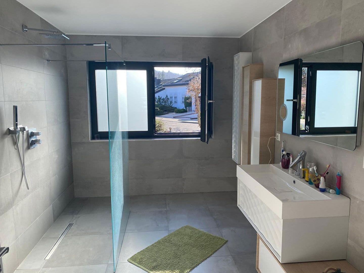 Predaj domu 253 m², pozemek 550 m², Karlsruhe, Bádensko-Wurttembersko Predaj domu 253 m², pozemek 550 m², Karlsruhe, Bádensko-Wurttembersko