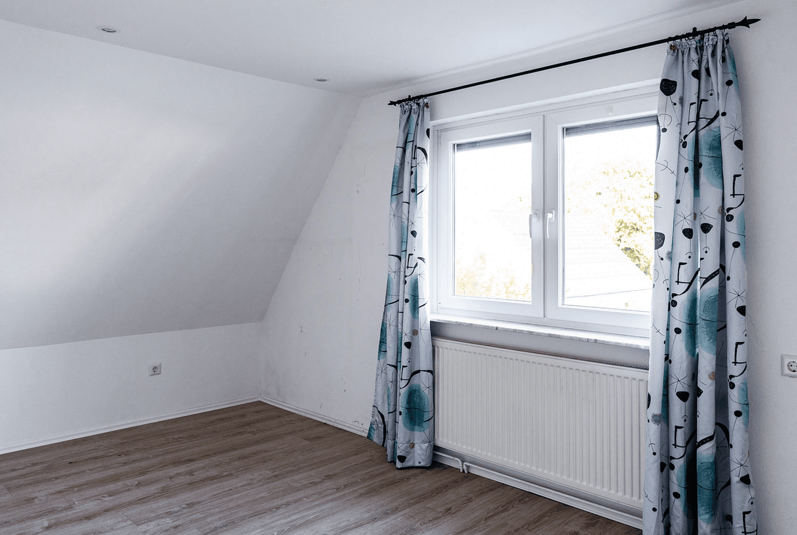 Predaj domu 89 m², pozemek 571 m², Bremerhaven, Brémy Predaj domu 89 m², pozemek 571 m², Bremerhaven, Brémy