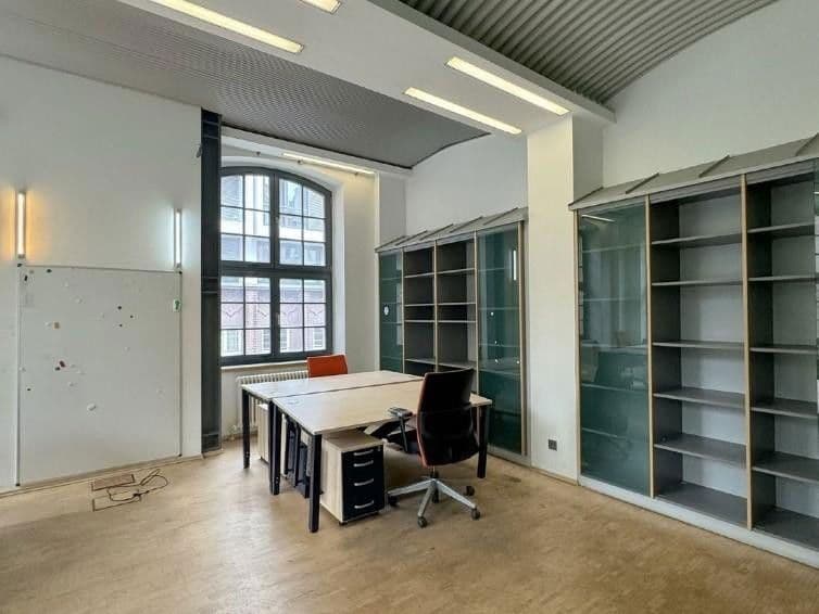 Prenájom kancelárie 165 m², Wassergasse 3, Berlin - Mitte, Berlín Prenájom kancelárie 165 m², Wassergasse 3, Berlin - Mitte, Berlín