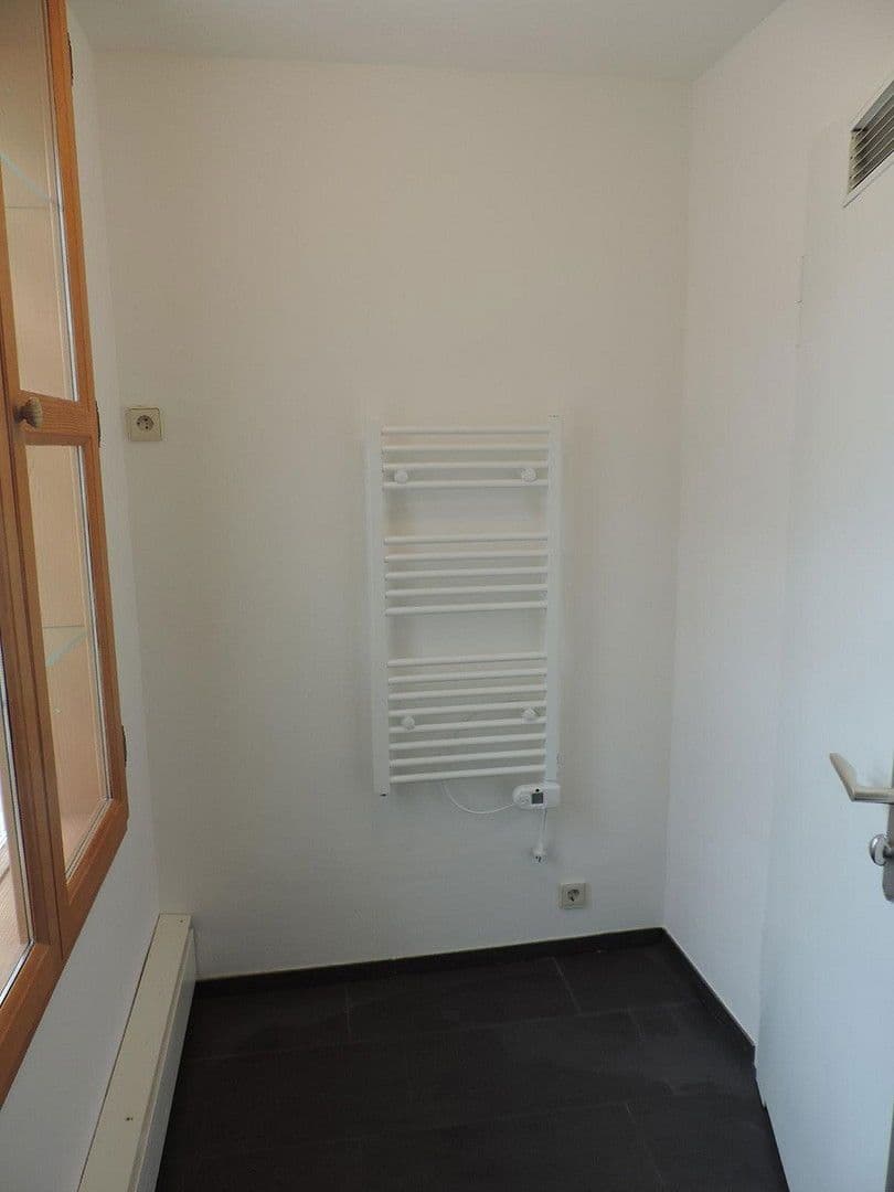 Prenájom bytu 2-izbový 55 m², Glemsgaustr., Weilimdorf, Bádensko-Wurttembersko Prenájom bytu 2-izbový 55 m², Glemsgaustr., Weilimdorf, Bádensko-Wurttembersko