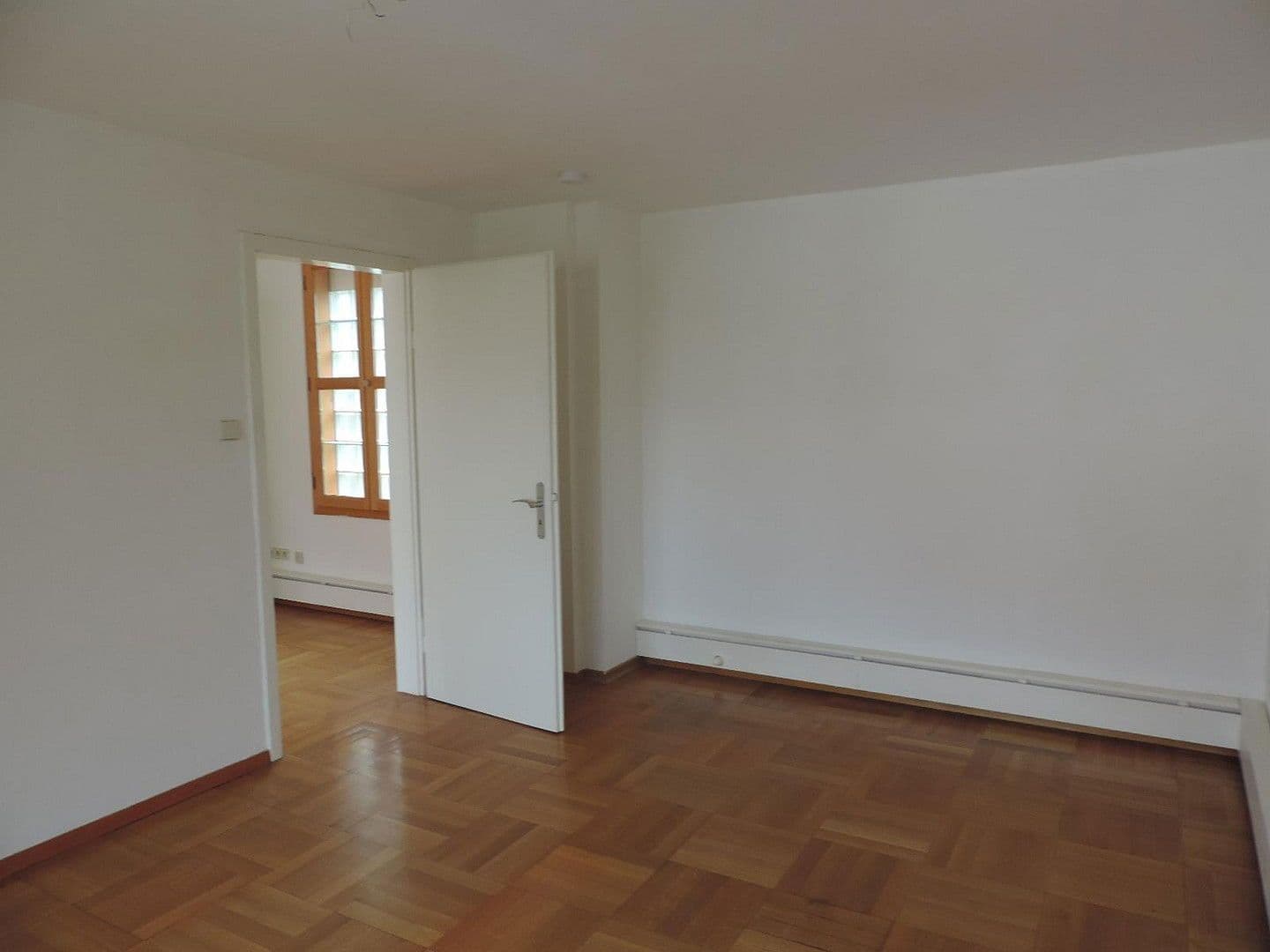 Prenájom bytu 2-izbový 55 m², Glemsgaustr., Weilimdorf, Bádensko-Wurttembersko Prenájom bytu 2-izbový 55 m², Glemsgaustr., Weilimdorf, Bádensko-Wurttembersko