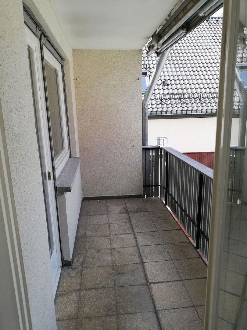 Prenájom bytu 2-izbový 55 m², Glemsgaustr., Weilimdorf, Bádensko-Wurttembersko Prenájom bytu 2-izbový 55 m², Glemsgaustr., Weilimdorf, Bádensko-Wurttembersko