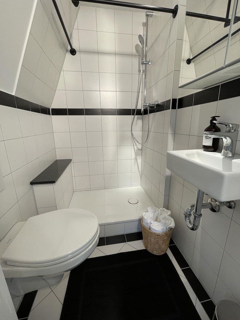 Prenájom bytu 1-izbový 42 m², Schwedterstr. 0, Berlin, Berlín Prenájom bytu 1-izbový 42 m², Schwedterstr. 0, Berlin, Berlín