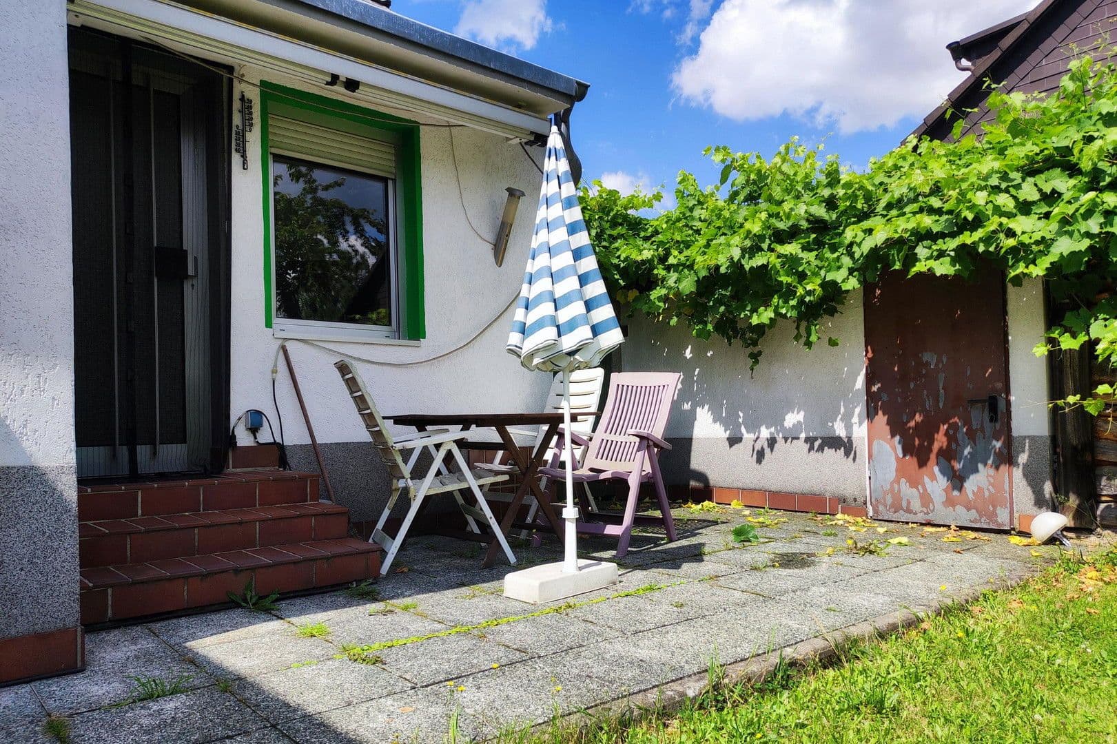 Predaj domu 147 m², pozemek 410 m², Fliederweg 8, Solingen, Severné Porýnie - Westfálsko Predaj domu 147 m², pozemek 410 m², Fliederweg 8, Solingen, Severné Porýnie - Westfálsko