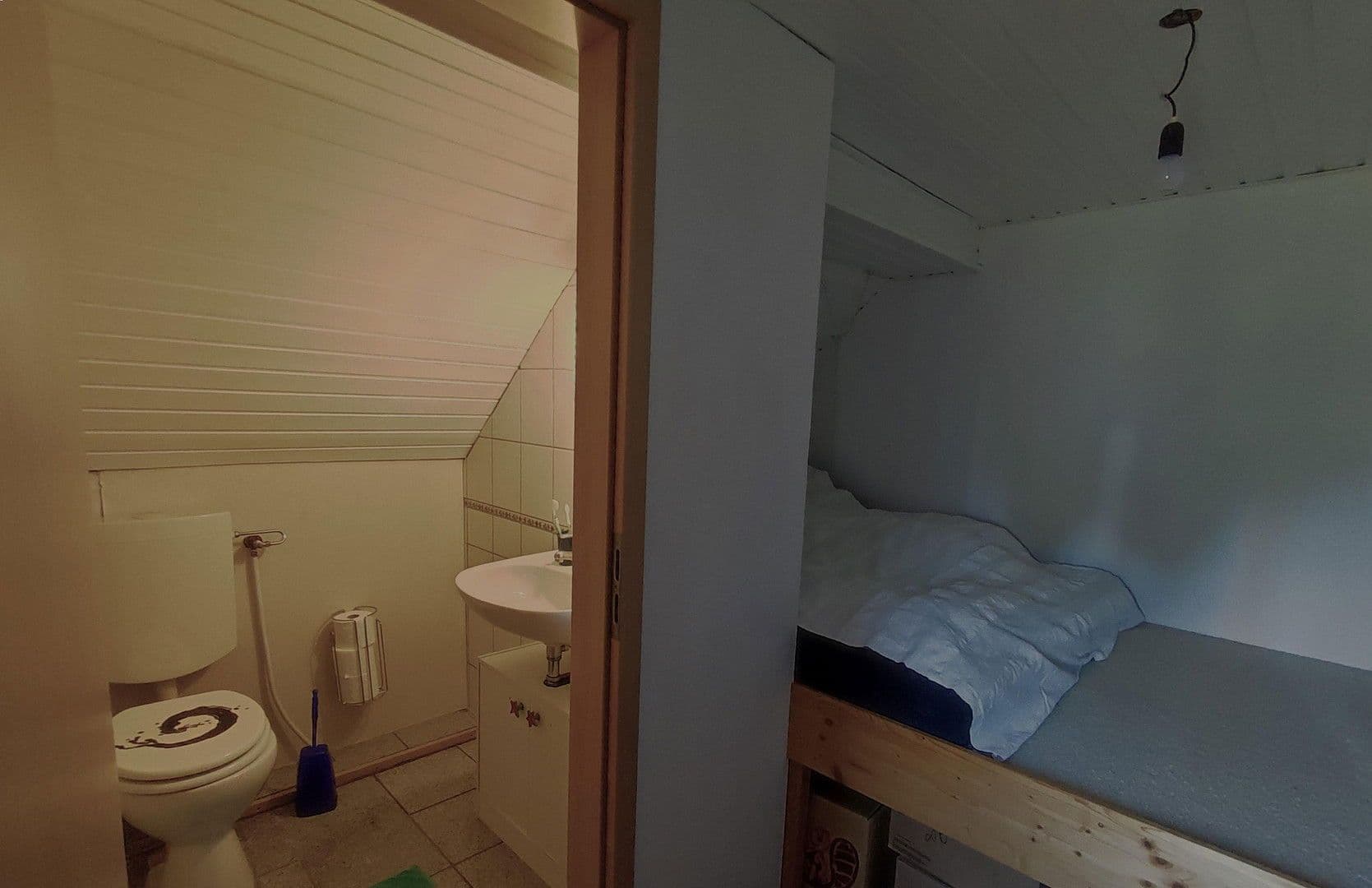 Predaj domu 147 m², pozemek 410 m², Fliederweg 8, Solingen, Severné Porýnie - Westfálsko Predaj domu 147 m², pozemek 410 m², Fliederweg 8, Solingen, Severné Porýnie - Westfálsko