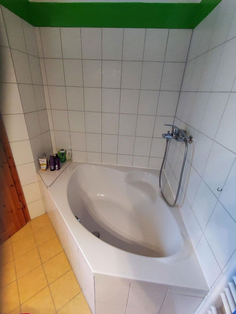 Predaj domu 147 m², pozemek 410 m², Fliederweg 8, Solingen, Severné Porýnie - Westfálsko Predaj domu 147 m², pozemek 410 m², Fliederweg 8, Solingen, Severné Porýnie - Westfálsko