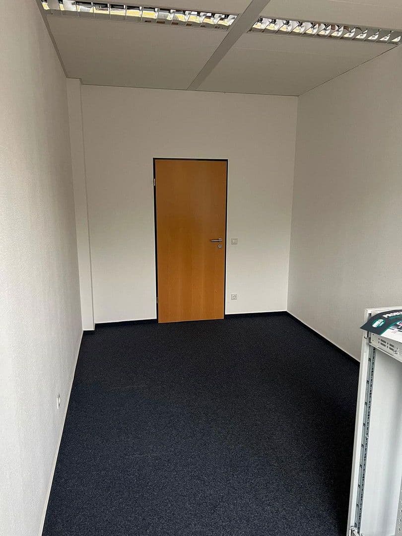 Prenájom kancelárie 37 m², Rövertannen 13, Güstrow, Meklenbursko-Predpomoransko Prenájom kancelárie 37 m², Rövertannen 13, Güstrow, Meklenbursko-Predpomoransko