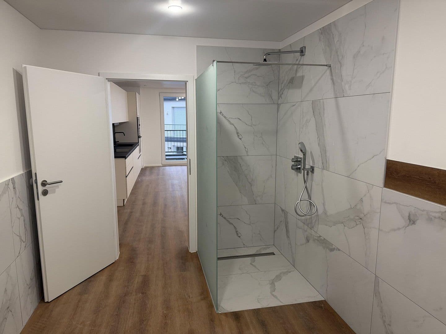 Prenájom bytu 3-izbový 100 m², Maximilianstr. 21, Jockgrim, Porýnie-Falcko Prenájom bytu 3-izbový 100 m², Maximilianstr. 21, Jockgrim, Porýnie-Falcko