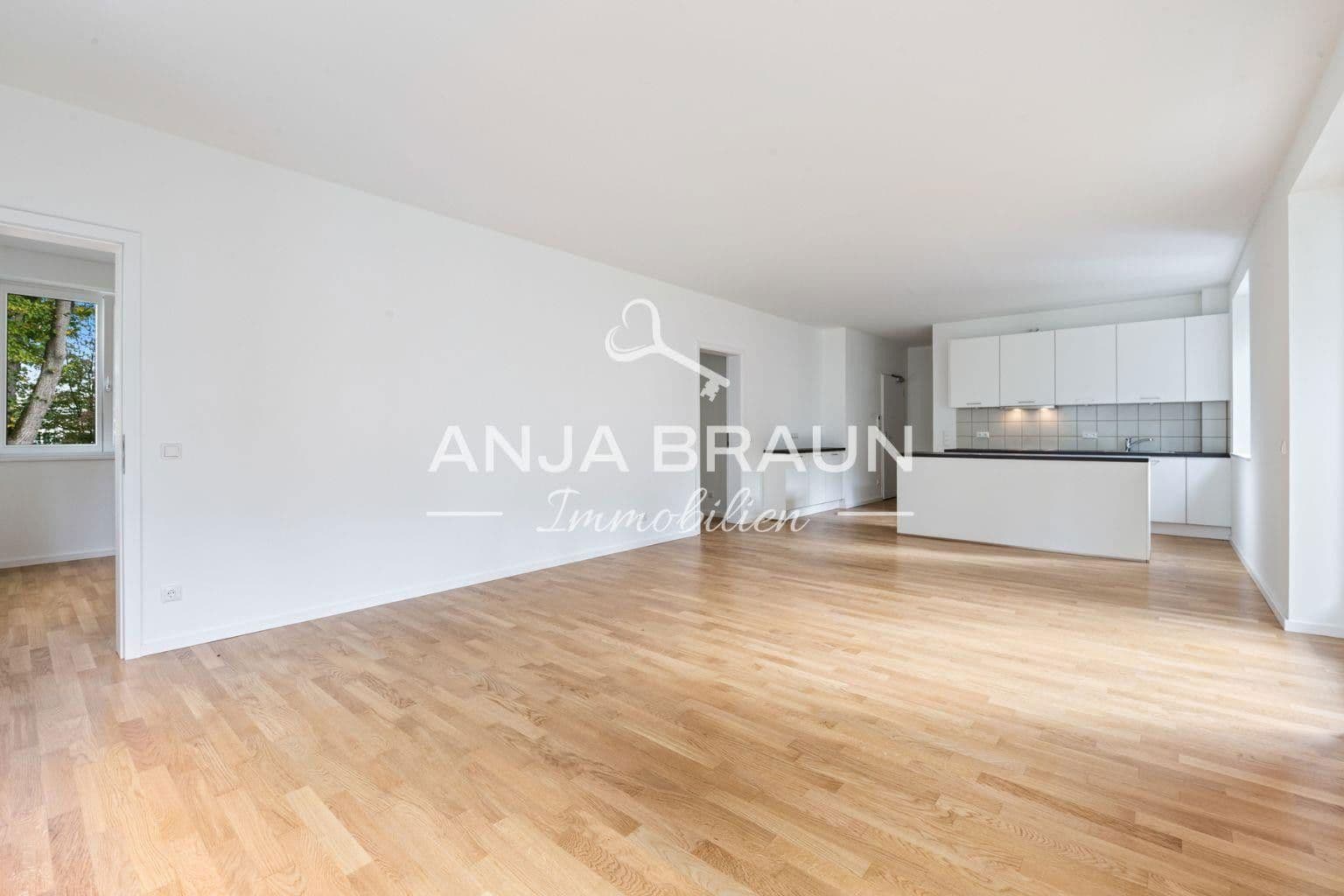 Prenájom bytu 2-izbový 77 m², Hamburg, Hamburg Prenájom bytu 2-izbový 77 m², Hamburg, Hamburg