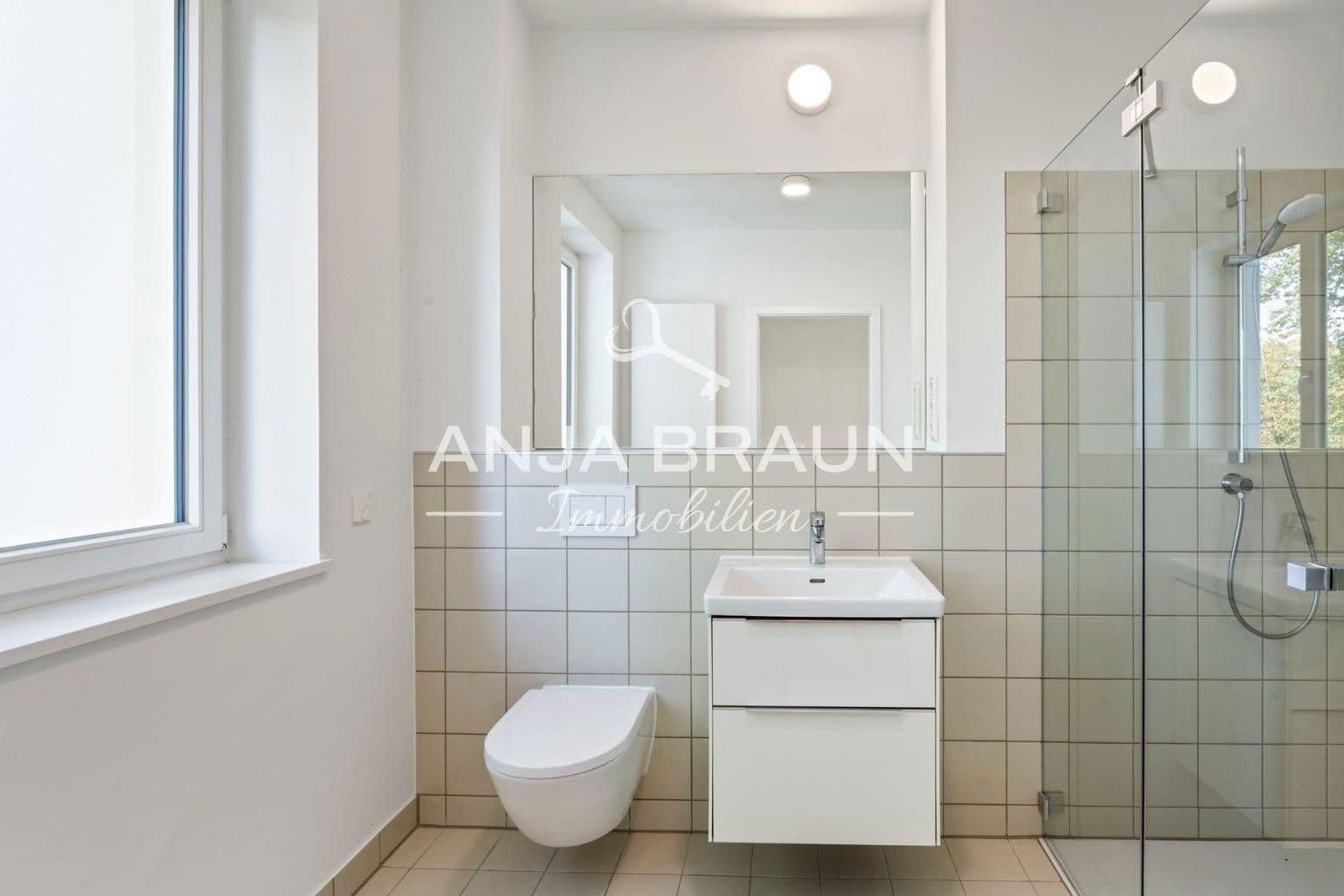 Prenájom bytu 2-izbový 77 m², Hamburg, Hamburg Prenájom bytu 2-izbový 77 m², Hamburg, Hamburg