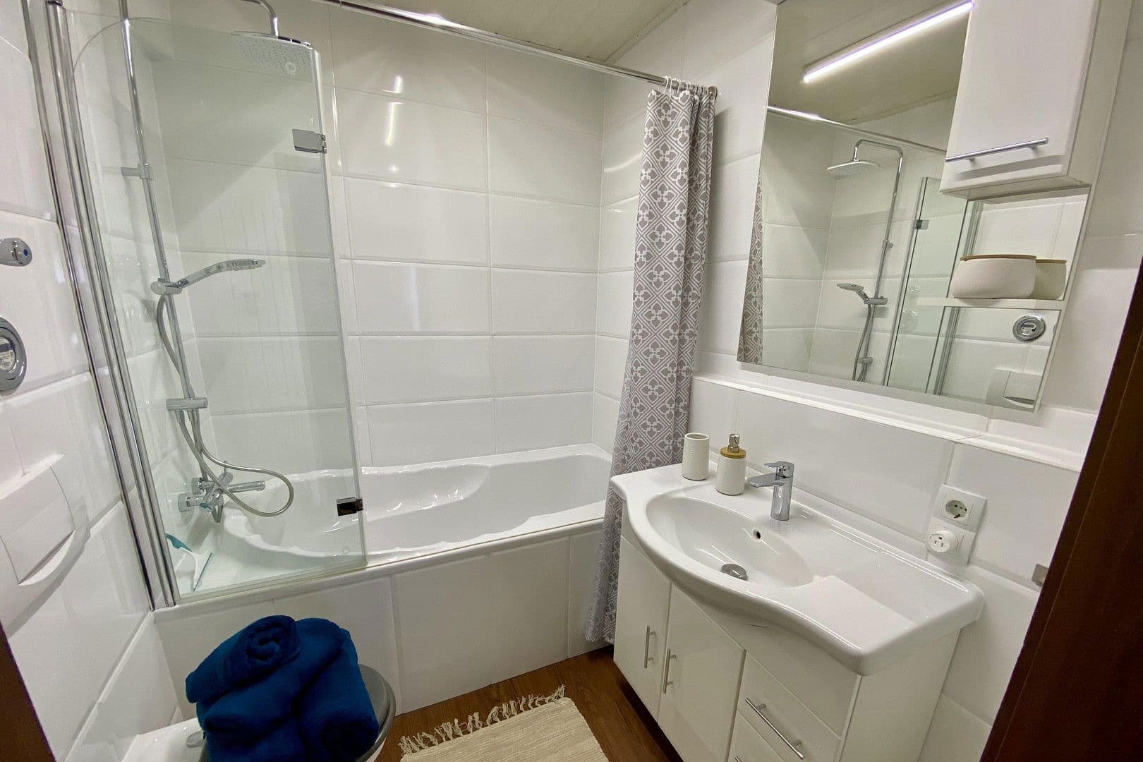 Prenájom bytu 2-izbový 68 m², Hohenstaufen Straße 10, Wiesbaden, Hesensko Prenájom bytu 2-izbový 68 m², Hohenstaufen Straße 10, Wiesbaden, Hesensko