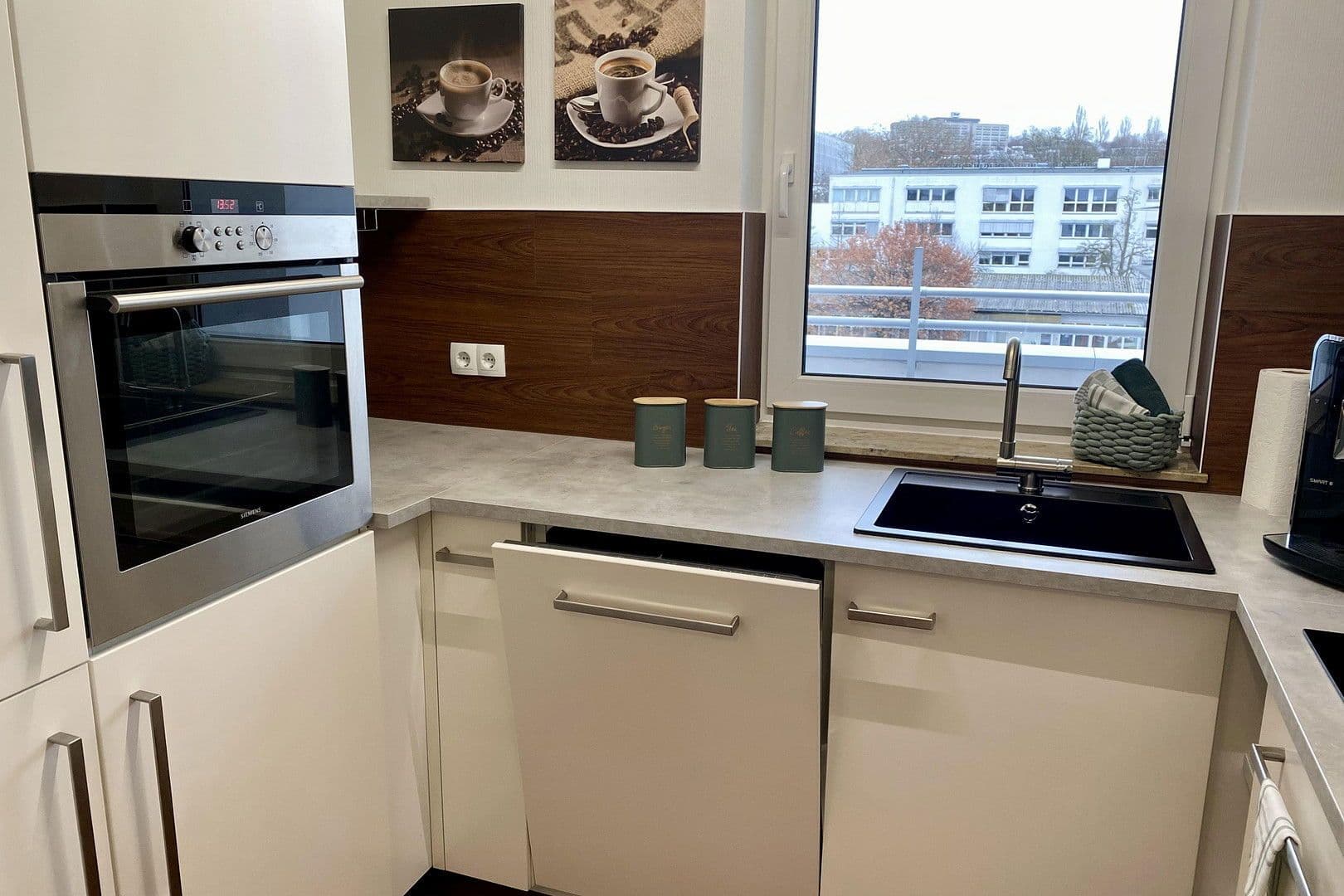 Prenájom bytu 2-izbový 68 m², Hohenstaufen Straße 10, Wiesbaden, Hesensko Prenájom bytu 2-izbový 68 m², Hohenstaufen Straße 10, Wiesbaden, Hesensko