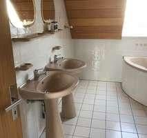 Prenájom bytu 4-izbový 94 m², Bahraer Straße 14, Hirschstein, Sasko Prenájom bytu 4-izbový 94 m², Bahraer Straße 14, Hirschstein, Sasko