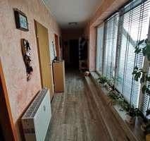 Prenájom bytu 4-izbový 94 m², Bahraer Straße 14, Hirschstein, Sasko Prenájom bytu 4-izbový 94 m², Bahraer Straße 14, Hirschstein, Sasko