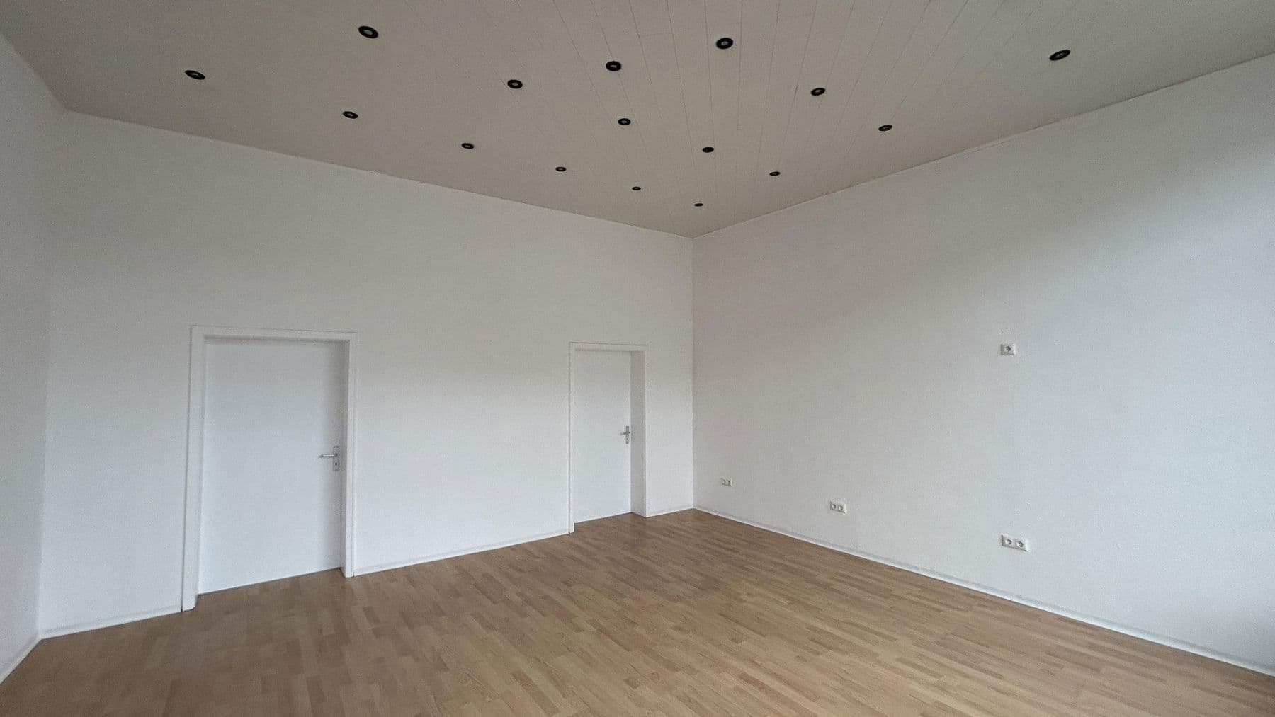 Predaj nebytového priestoru 57 m², Friedberger Str. 152, Augsburg, Bavorsko Predaj nebytového priestoru 57 m², Friedberger Str. 152, Augsburg, Bavorsko