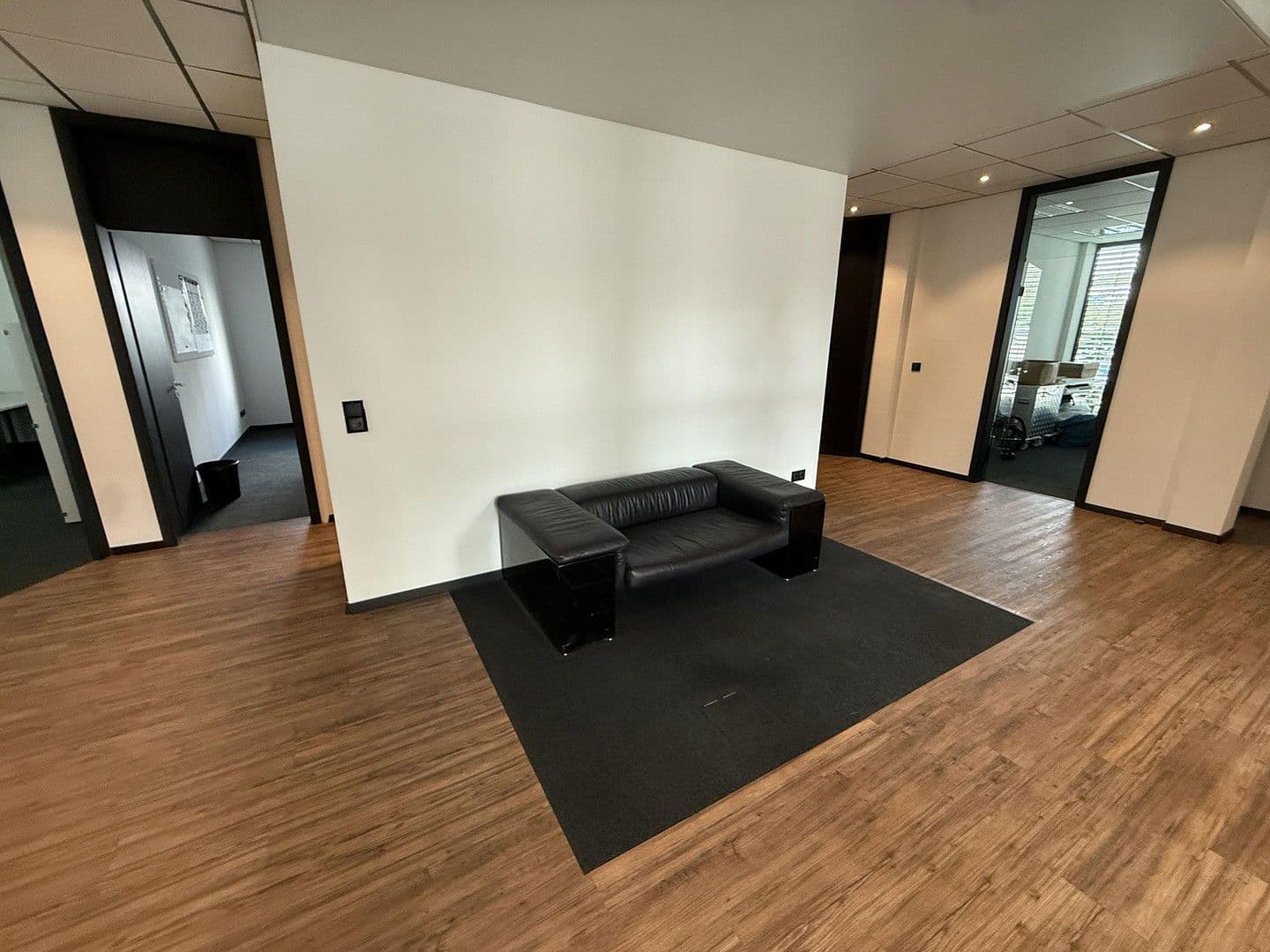 Prenájom kancelárie 140 m², Daimlerring 6D, Hildesheim, Dolné Sasko Prenájom kancelárie 140 m², Daimlerring 6D, Hildesheim, Dolné Sasko