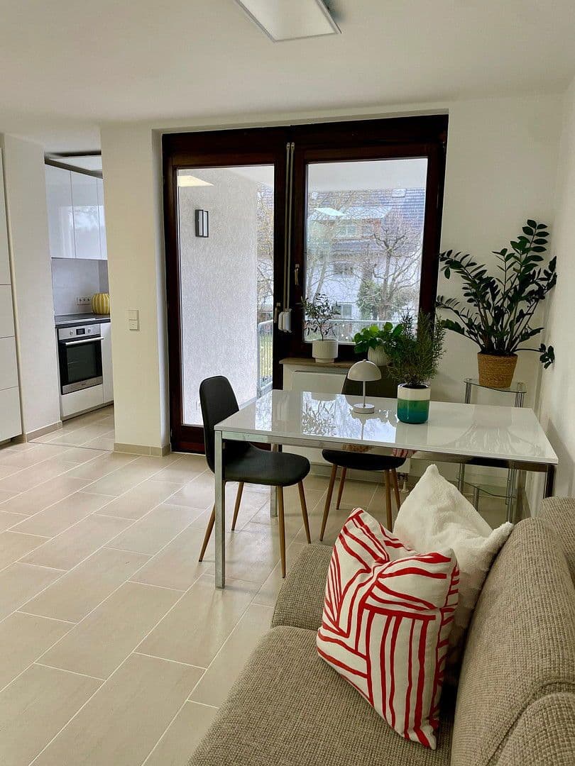 Prenájom bytu 2-izbový 45 m², Hauptstraße, Stuttgart, Bádensko-Wurttembersko Prenájom bytu 2-izbový 45 m², Hauptstraße, Stuttgart, Bádensko-Wurttembersko