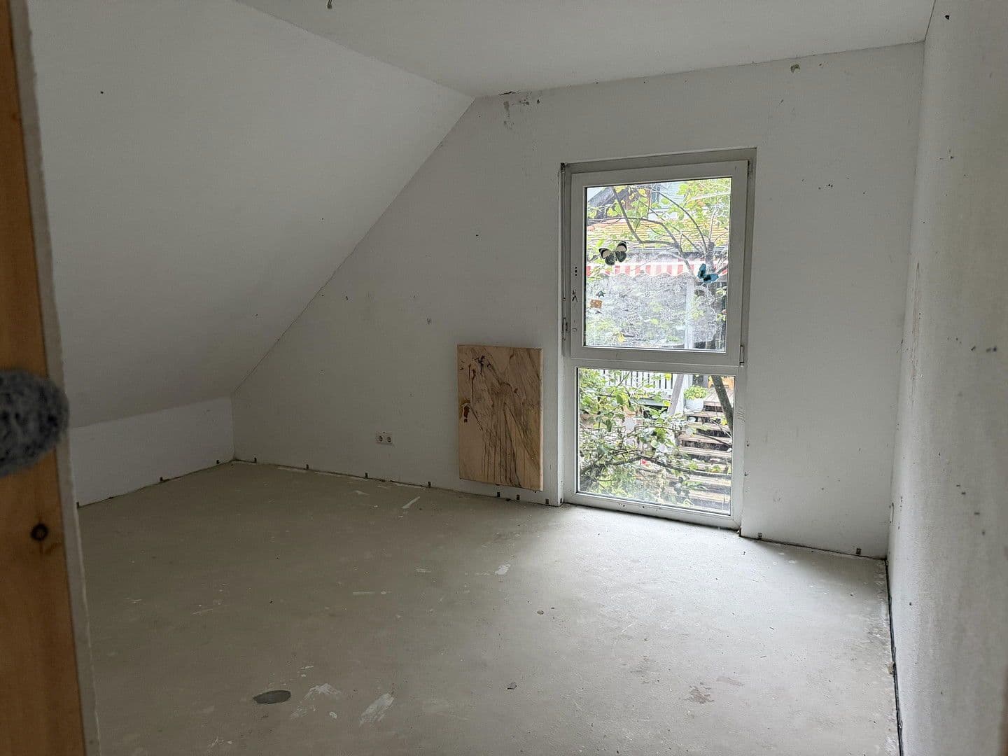 Predaj domu 150 m², pozemek 730 m², Schechingen, Bádensko-Wurttembersko Predaj domu 150 m², pozemek 730 m², Schechingen, Bádensko-Wurttembersko