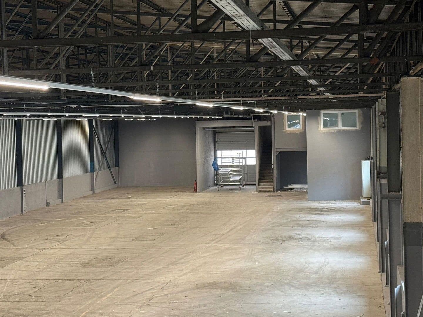 Prenájom nebytového priestoru 1.366 m², Dohna, Sasko Prenájom nebytového priestoru 1.366 m², Dohna, Sasko