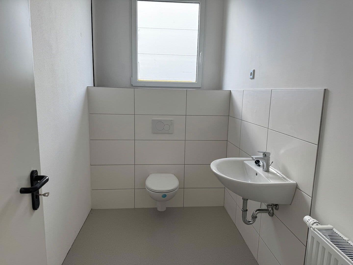 Prenájom nebytového priestoru 1.366 m², Dohna, Sasko Prenájom nebytového priestoru 1.366 m², Dohna, Sasko