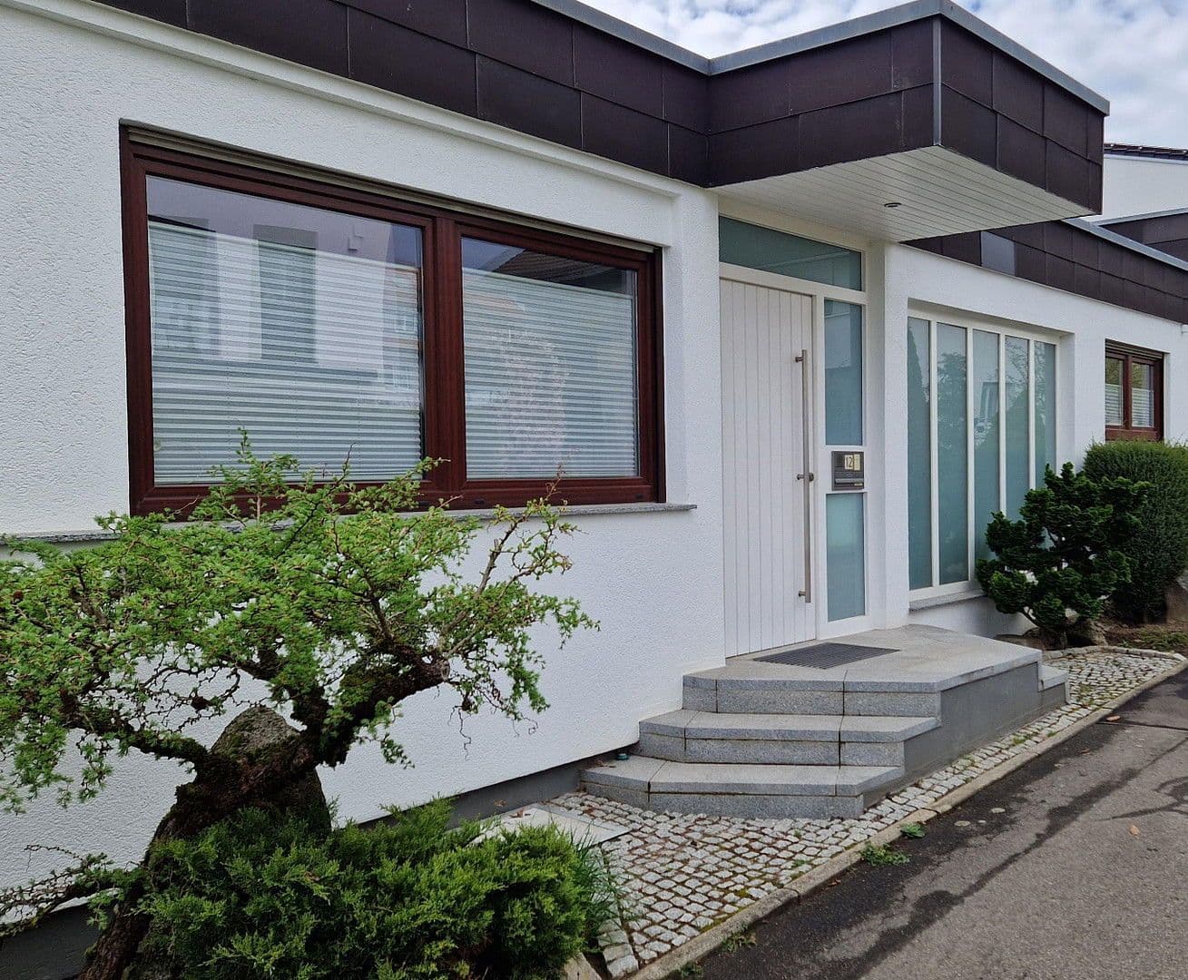 Predaj domu 140 m², pozemek 370 m², Herrenberg, Bádensko-Wurttembersko Predaj domu 140 m², pozemek 370 m², Herrenberg, Bádensko-Wurttembersko