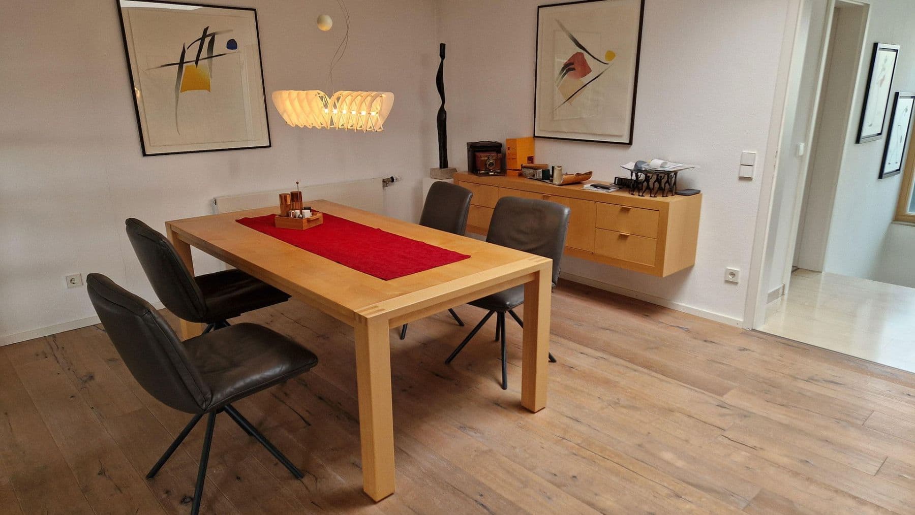 Predaj domu 140 m², pozemek 370 m², Herrenberg, Bádensko-Wurttembersko Predaj domu 140 m², pozemek 370 m², Herrenberg, Bádensko-Wurttembersko