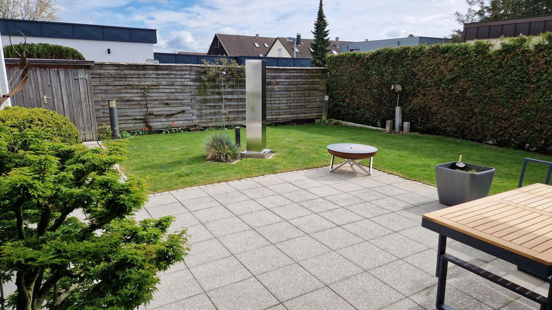 Predaj domu 140 m², pozemek 370 m², Herrenberg, Bádensko-Wurttembersko Predaj domu 140 m², pozemek 370 m², Herrenberg, Bádensko-Wurttembersko