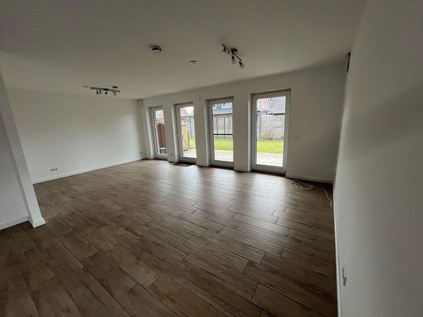 Prenájom bytu 3-izbový 86 m², Sottrum, Dolné Sasko Prenájom bytu 3-izbový 86 m², Sottrum, Dolné Sasko
