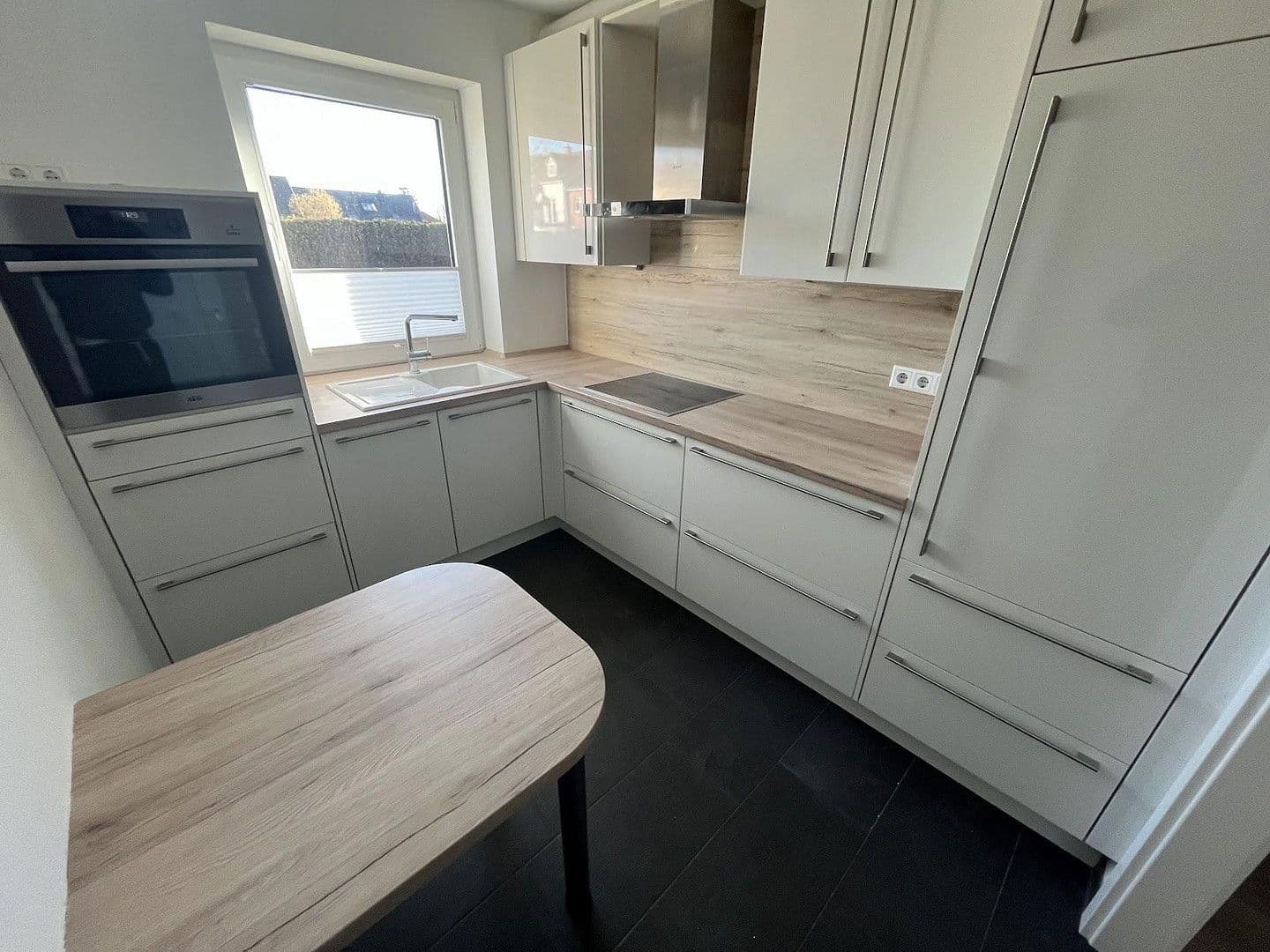 Prenájom bytu 3-izbový 86 m², Sottrum, Dolné Sasko Prenájom bytu 3-izbový 86 m², Sottrum, Dolné Sasko