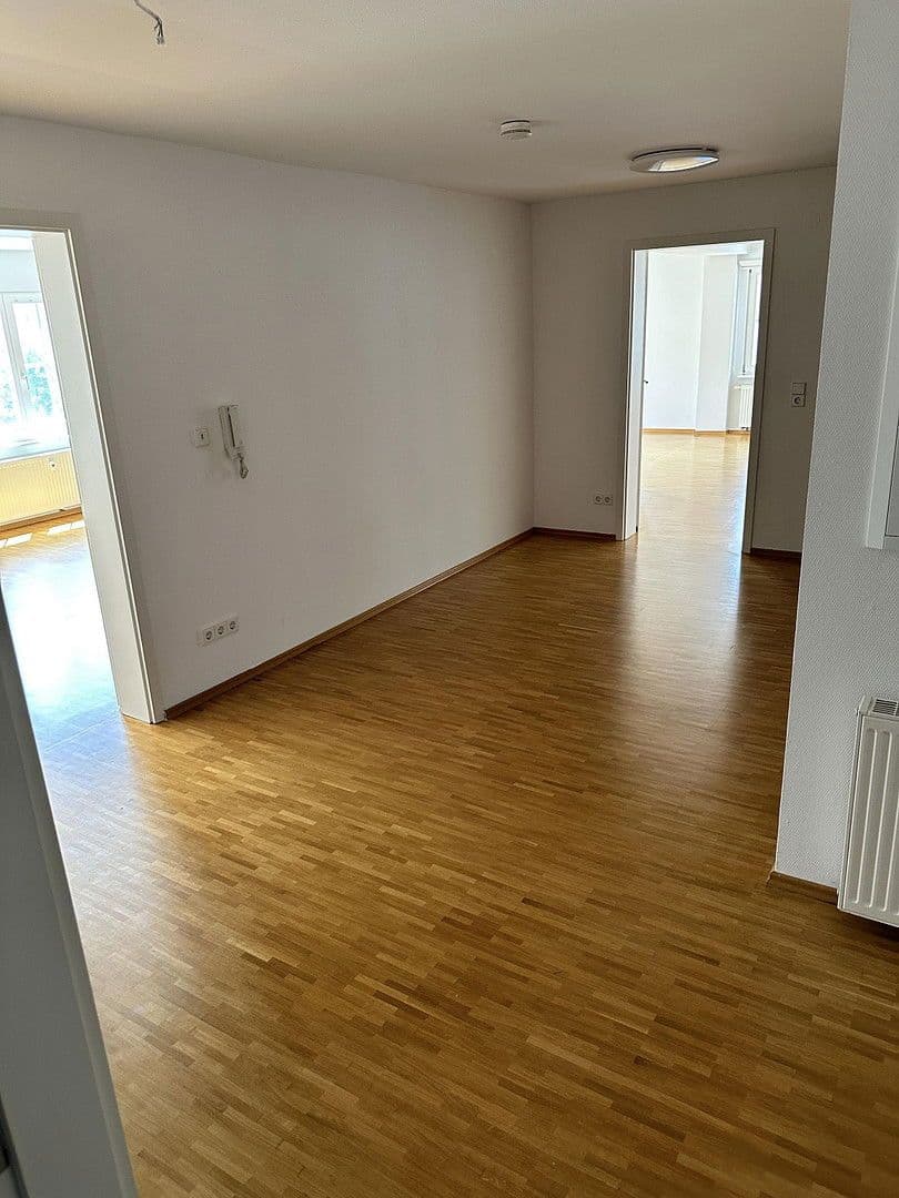 Prenájom bytu 3-izbový 132 m², Freudenstadt, Bádensko-Wurttembersko Prenájom bytu 3-izbový 132 m², Freudenstadt, Bádensko-Wurttembersko