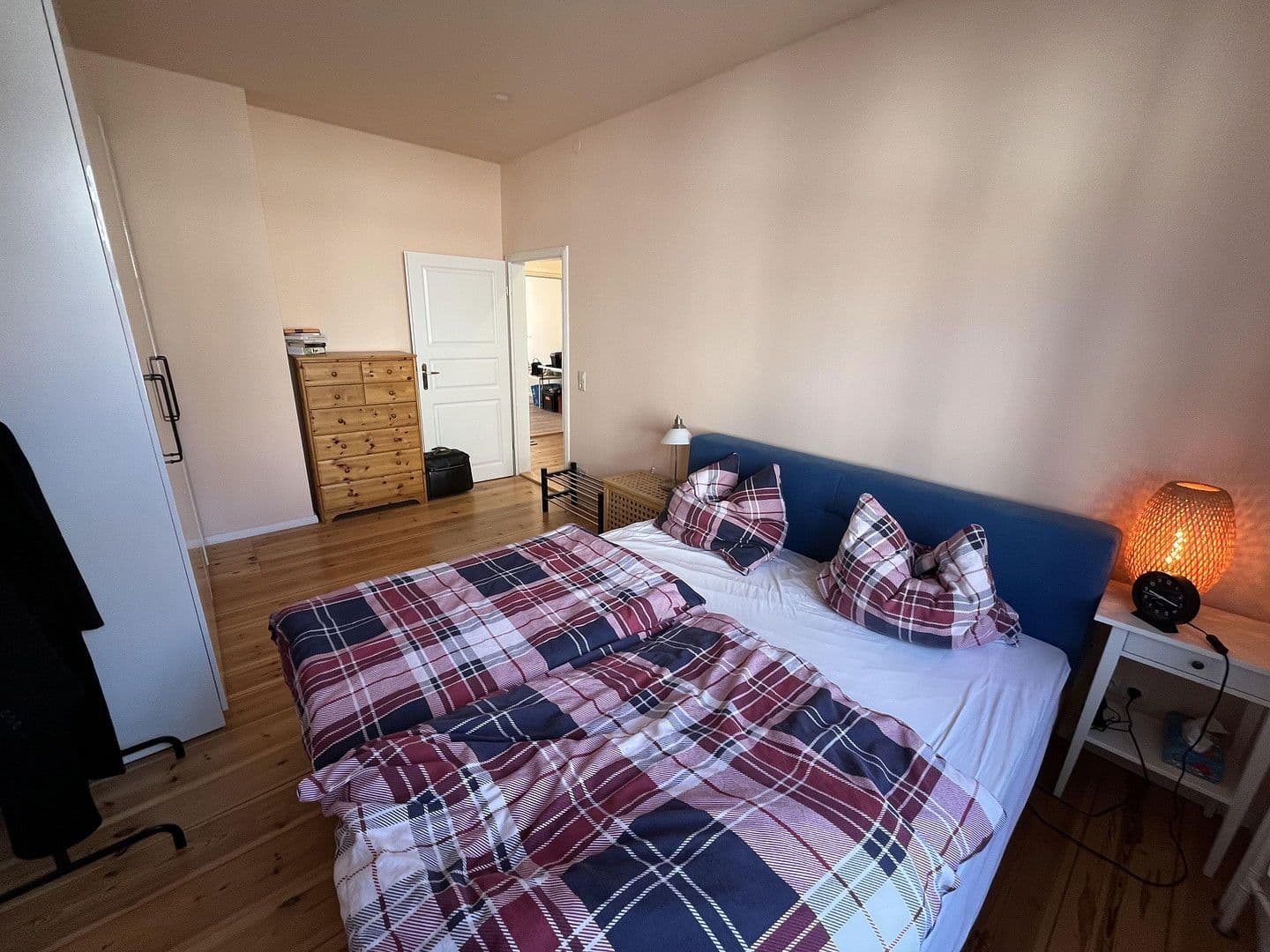 Prenájom bytu 2-izbový 49 m², Berlin, Berlín Prenájom bytu 2-izbový 49 m², Berlin, Berlín