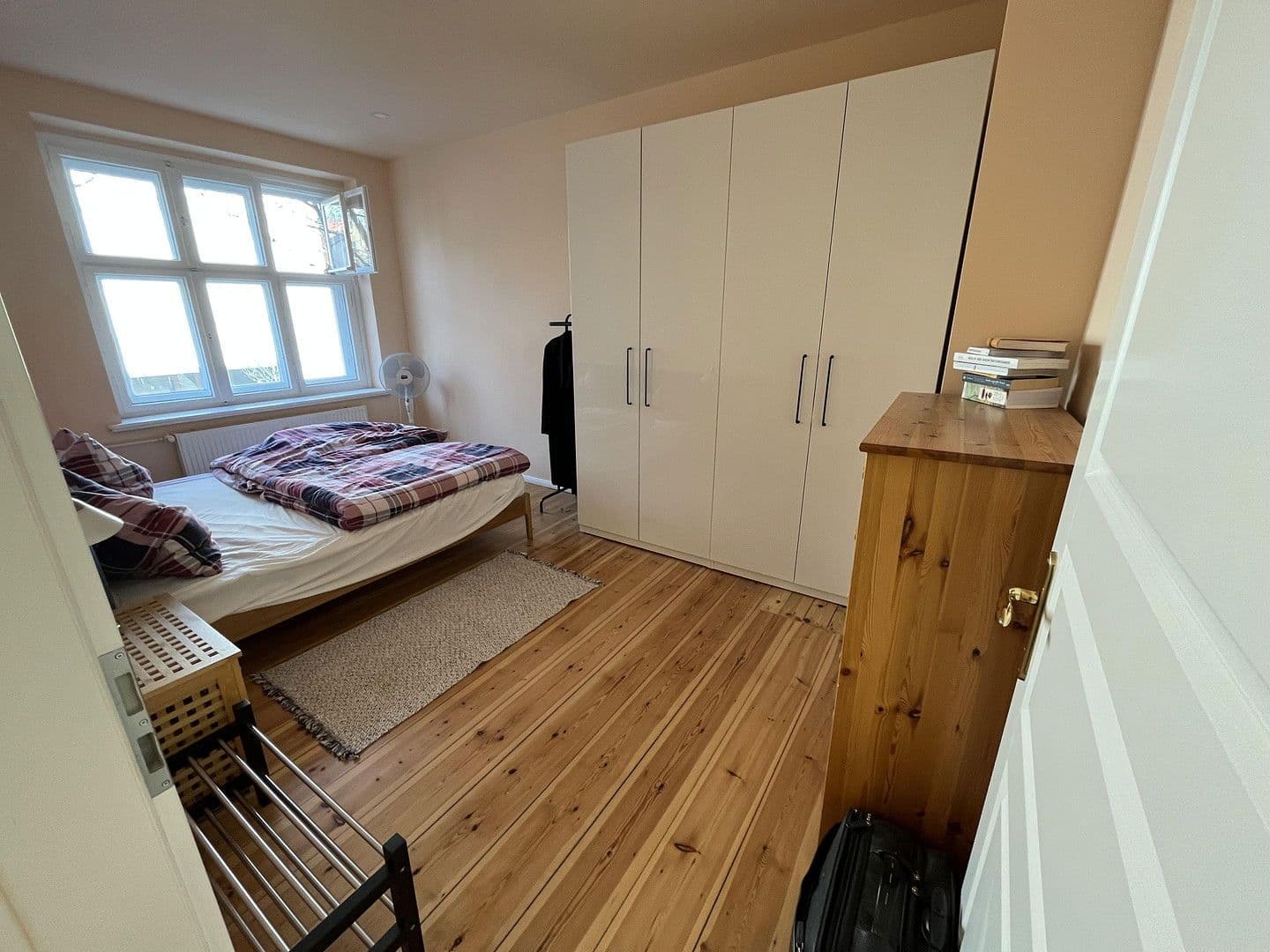 Prenájom bytu 2-izbový 49 m², Berlin, Berlín Prenájom bytu 2-izbový 49 m², Berlin, Berlín