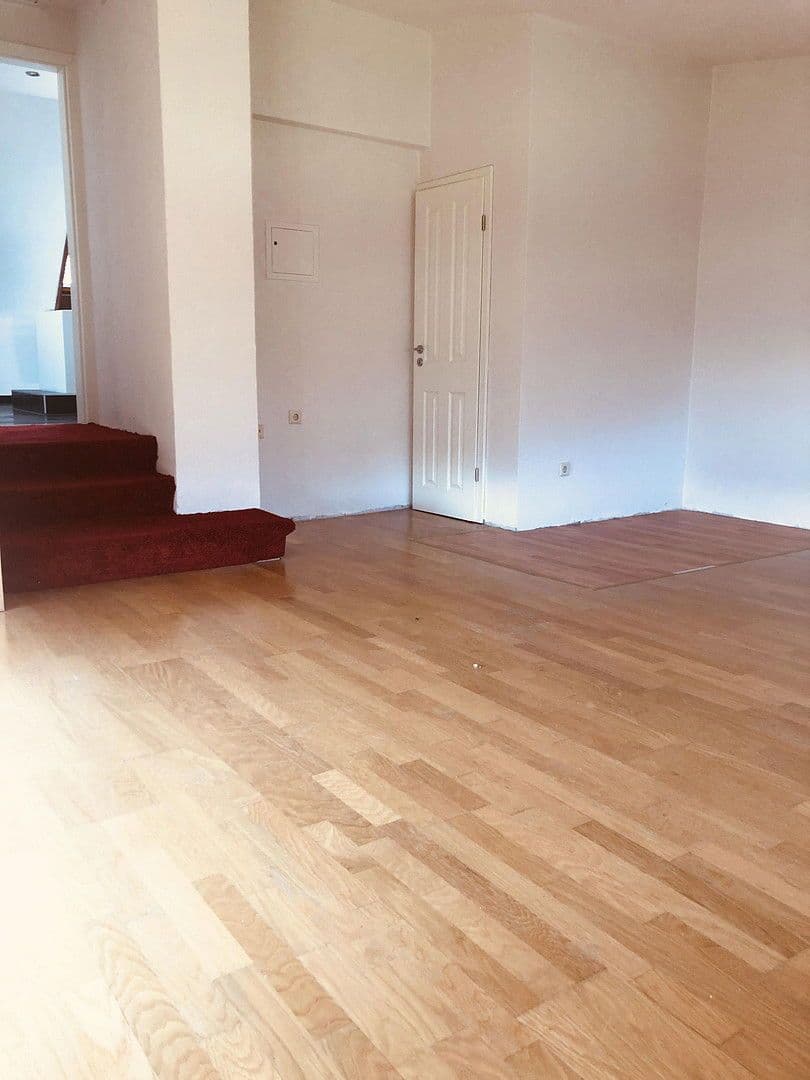 Predaj domu 138 m², pozemek 544 m², Ostfildern, Bádensko-Wurttembersko Predaj domu 138 m², pozemek 544 m², Ostfildern, Bádensko-Wurttembersko