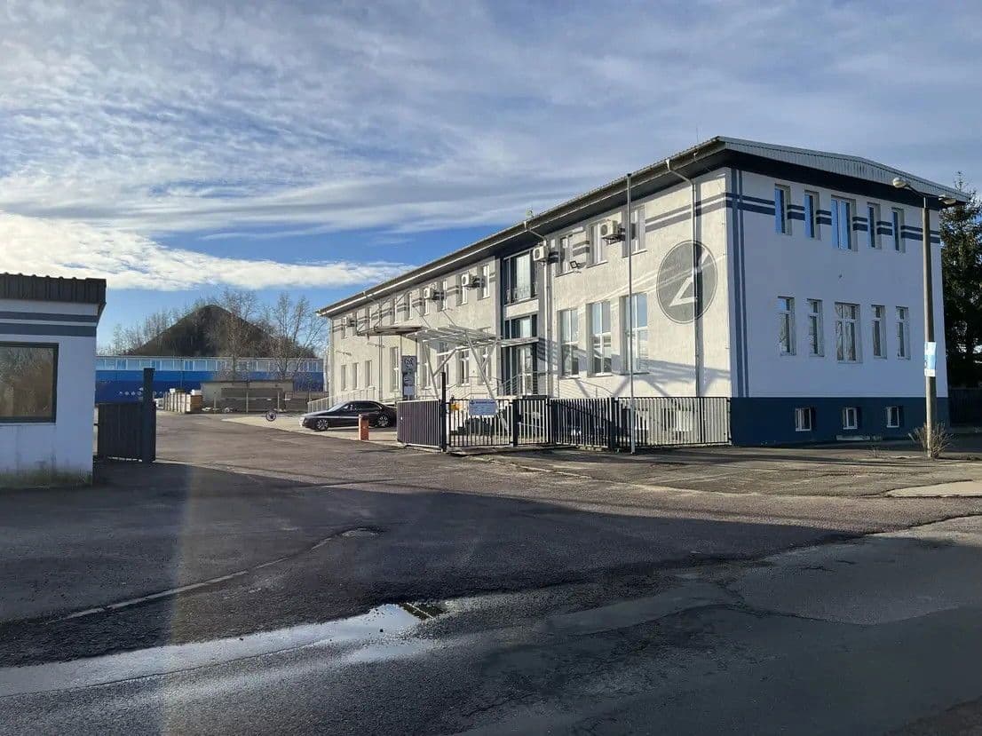 Prenájom nebytového priestoru 91.000 m², Kreisstraße 48, Wettin-Löbejün, Sasko-Anhaltsko Prenájom nebytového priestoru 91.000 m², Kreisstraße 48, Wettin-Löbejün, Sasko-Anhaltsko