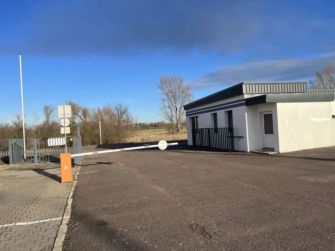 Prenájom nebytového priestoru 91.000 m², Kreisstraße 48, Wettin-Löbejün, Sasko-Anhaltsko Prenájom nebytového priestoru 91.000 m², Kreisstraße 48, Wettin-Löbejün, Sasko-Anhaltsko