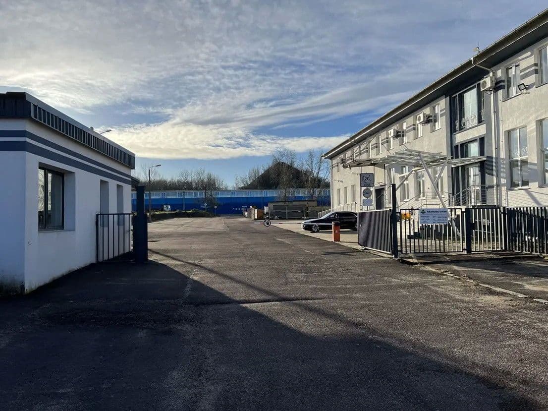 Prenájom nebytového priestoru 91.000 m², Kreisstraße 48, Wettin-Löbejün, Sasko-Anhaltsko Prenájom nebytového priestoru 91.000 m², Kreisstraße 48, Wettin-Löbejün, Sasko-Anhaltsko