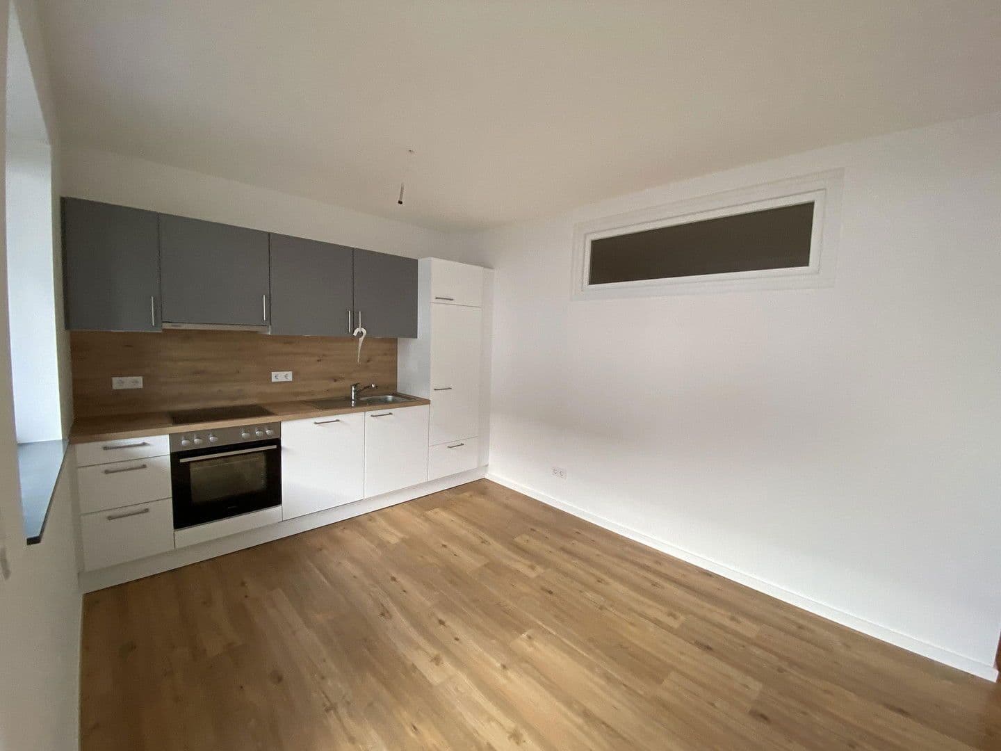 Prenájom bytu 2-izbový 56 m², Lütjensee, Šlezvicko-Holštajnsko Prenájom bytu 2-izbový 56 m², Lütjensee, Šlezvicko-Holštajnsko